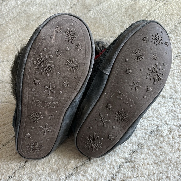 Roots Knit & Suede with Rubber Sole Slippers Medium 6 1/2 - 7 1/2 - Picture 4 of 7